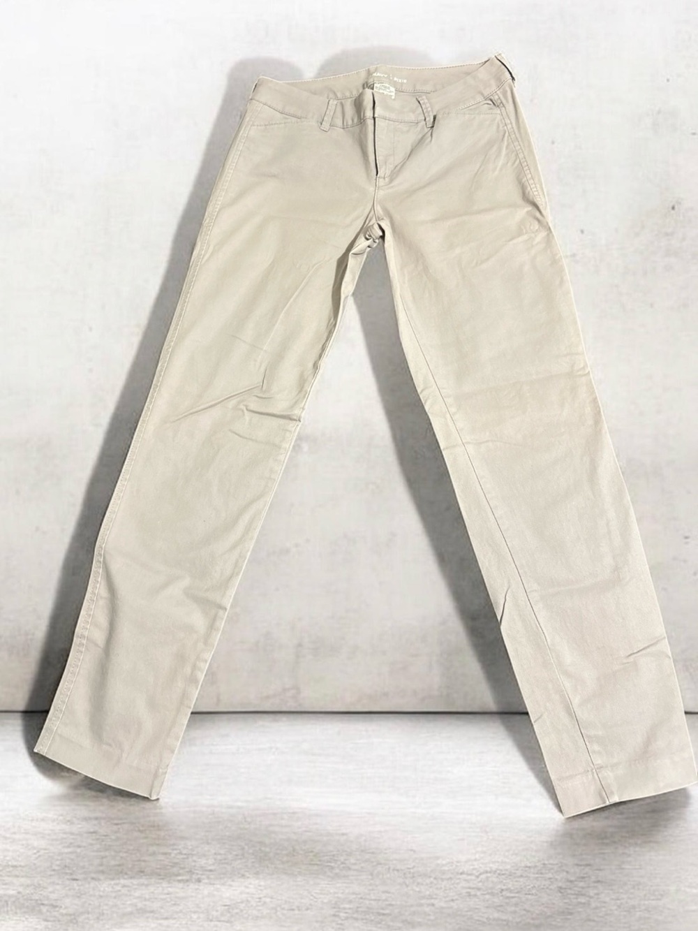 Old Navy Men's Chinos in Light Tan
